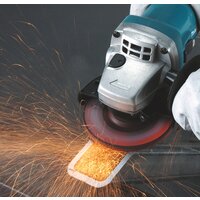 Makita 9558HNR Image #2